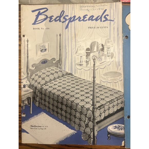 Lot of 4 Vintage Antique CROCHET Knitting PATTERN BOOKS Bedspreads - Picture 2 of 6